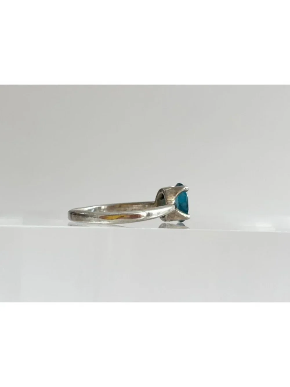 Kyanite Oval Cut Gemstone Minimalist Sterling Silver 925 Vintage Ring - sz 7.5